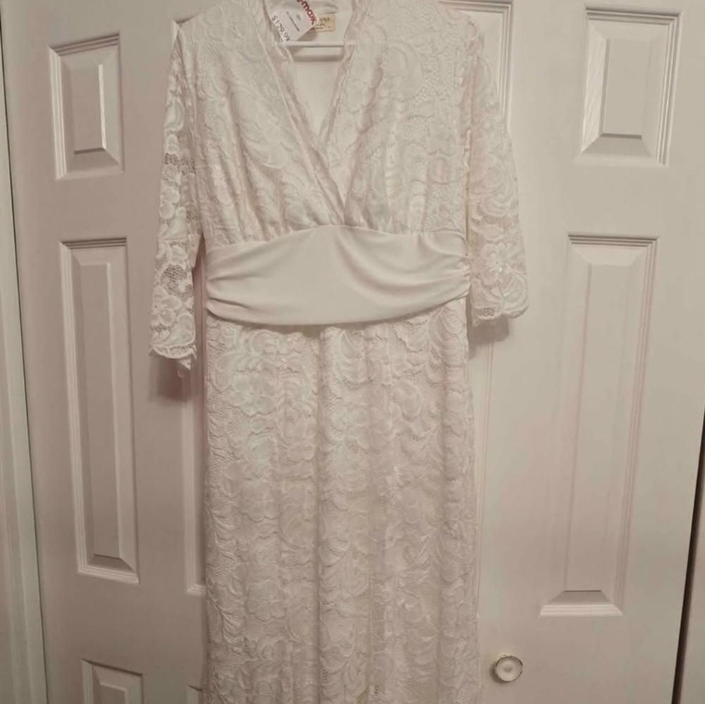 Elegant White Lace Dress